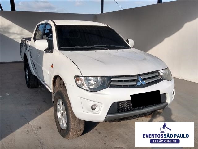  MITSUBISHI L200 TRITON 3.2 D 2013