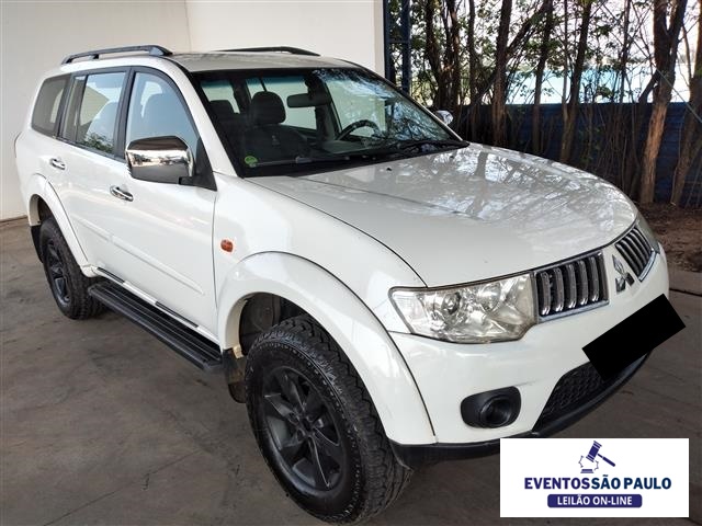 PAJERO DAKAR D 2013